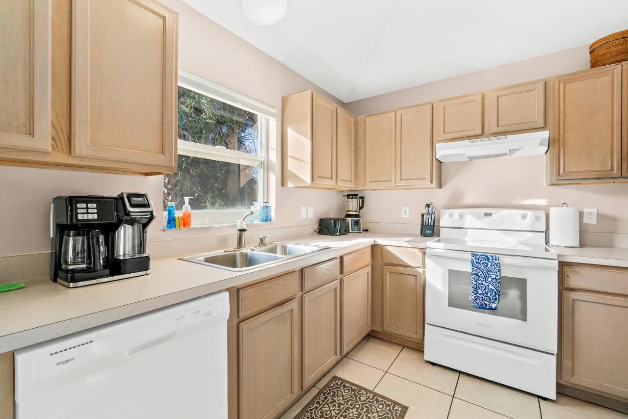 Sunset Serenity - 3Br Beach Townhome With Outdoor Patio - New Hot Tub, Steps To Ocean Fun! Melbourne Exterior foto